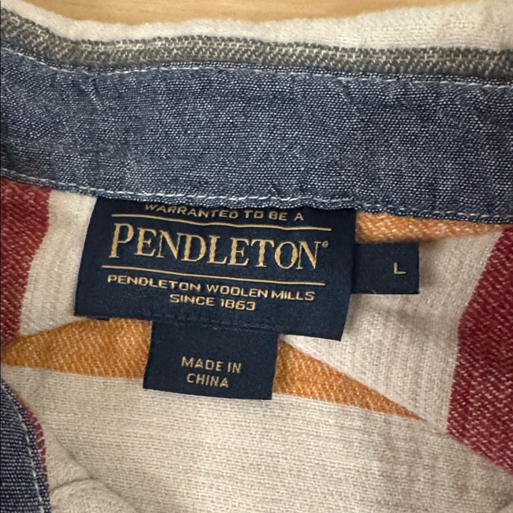 Pendleton Men's Driftwood Cotton Chamois Shirt featuring a multi-color L - Picture 3 of 8